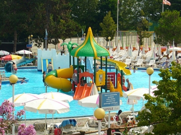 Aire de jeux pour camping