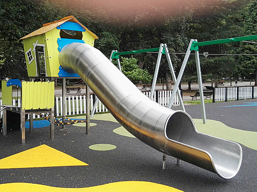 Aire de jeux bateau pirate